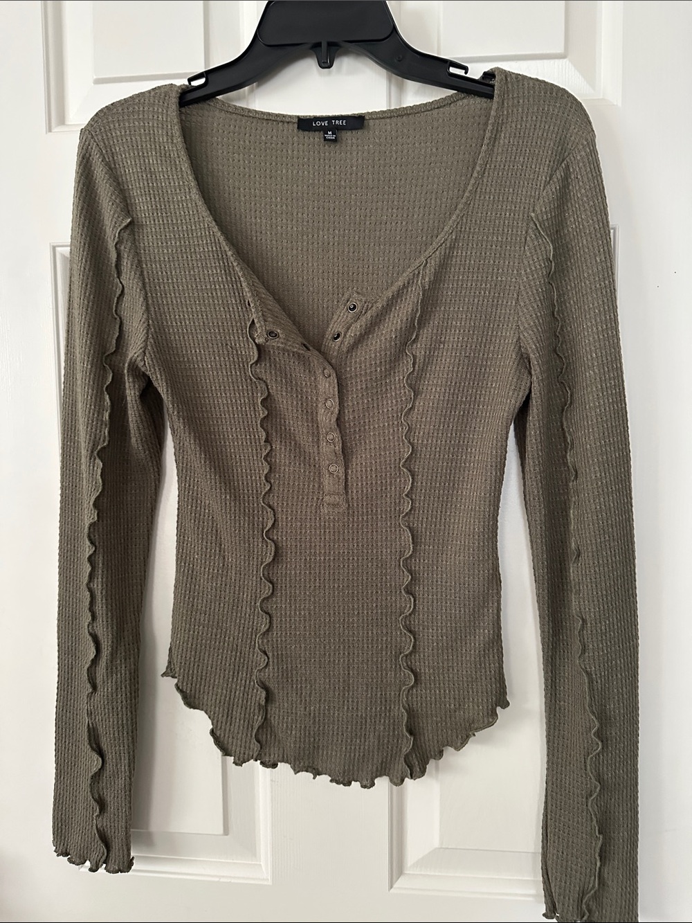 Love Tree Olive Green Ribbed Henley Long Sleeve Top size M